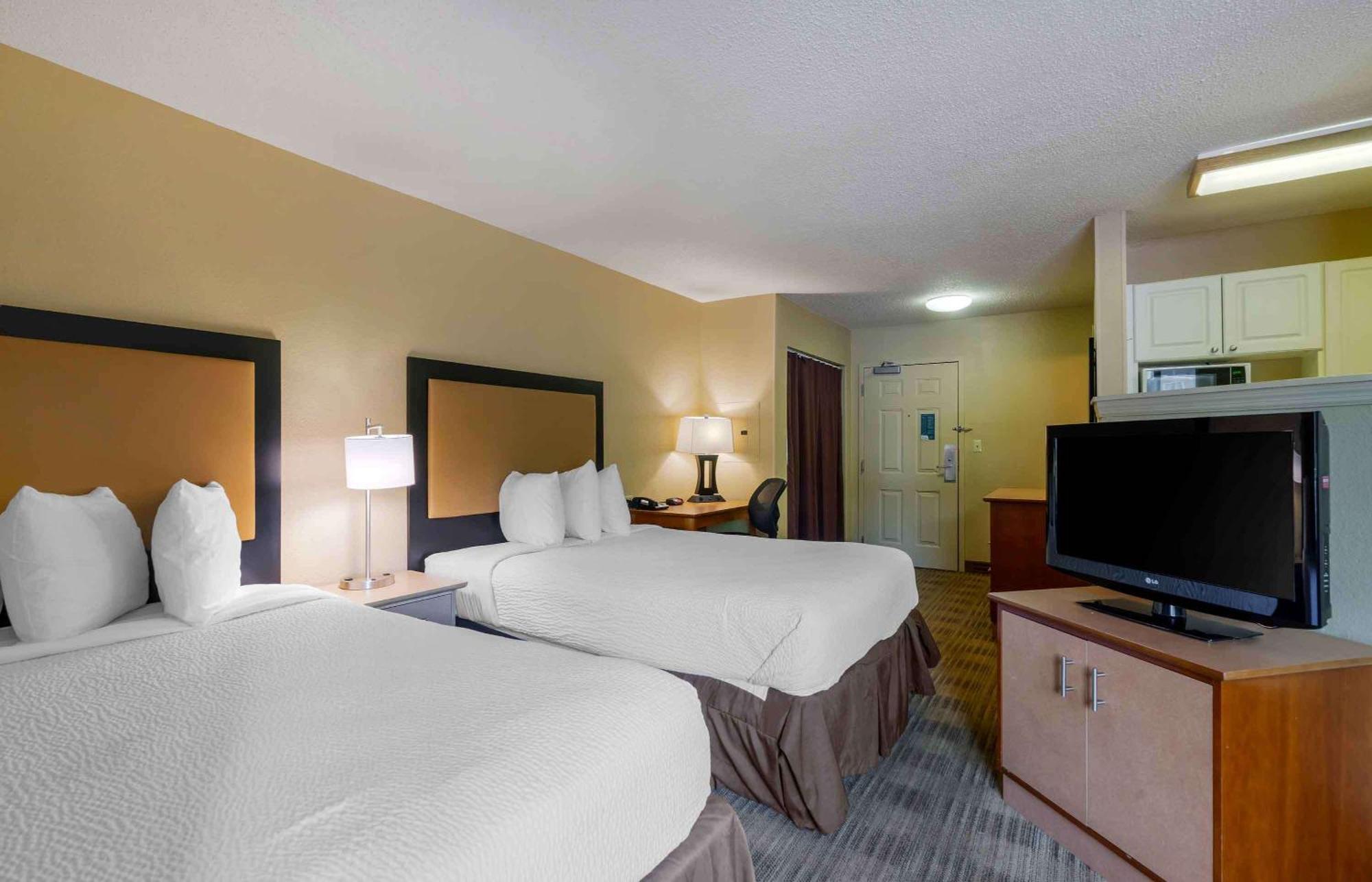Extended Stay America Select Suites Tampa Airport Memorial Hwy West Chase Eksteriør bilde